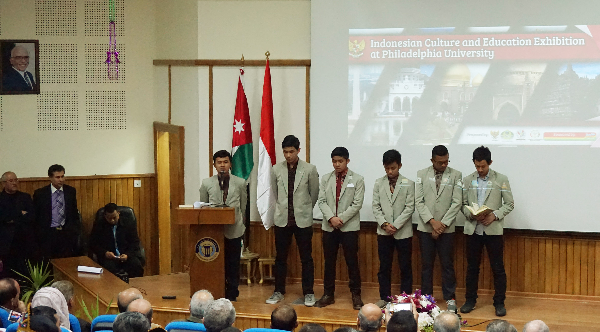 Santri NFBS Lembang dalam acara indonesian culture and education exhibition at philadelphia university